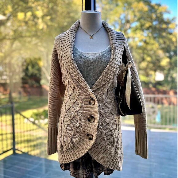 Merona Women's Tan and Cream Cardigan - Picture 3 of 5